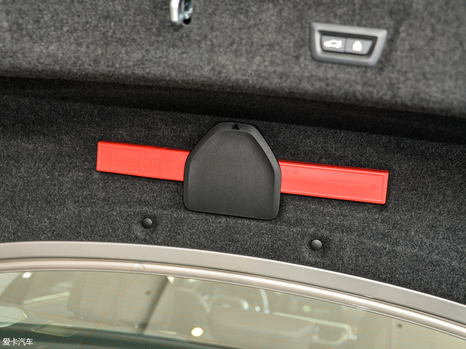 2020R3ϵ 325Li M\b