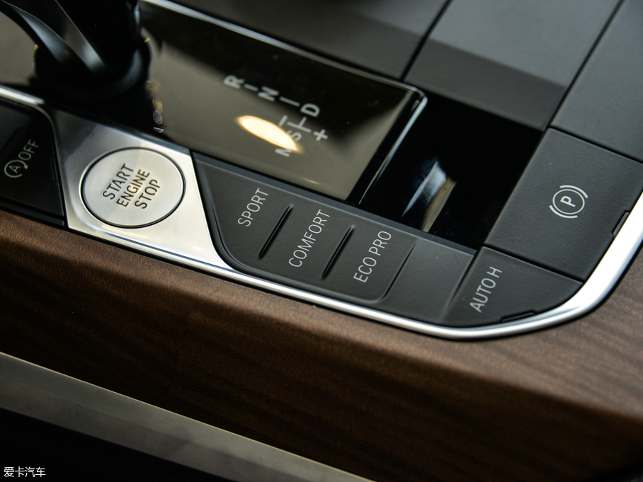 2020R3ϵ 325Li M\b