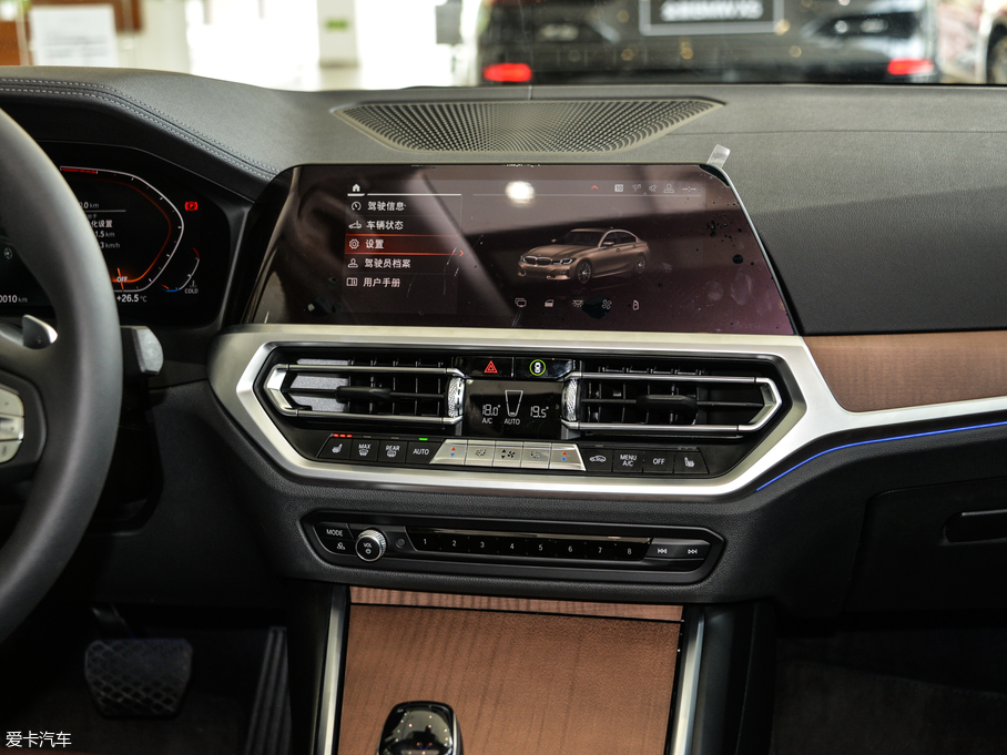 2020R3ϵ 325Li M\b