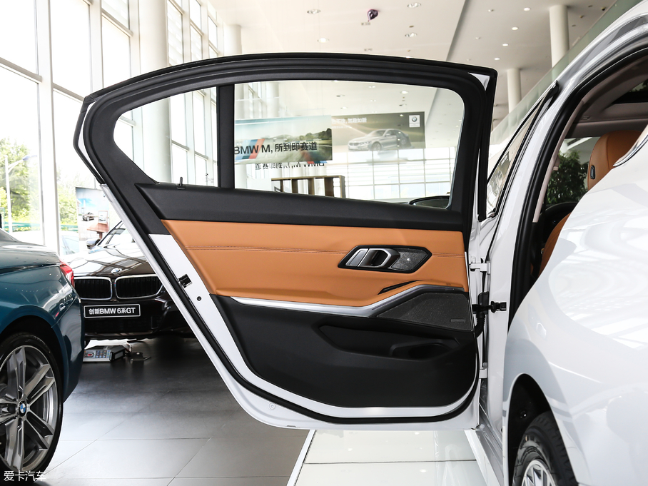 2020R3ϵ 325Li װl