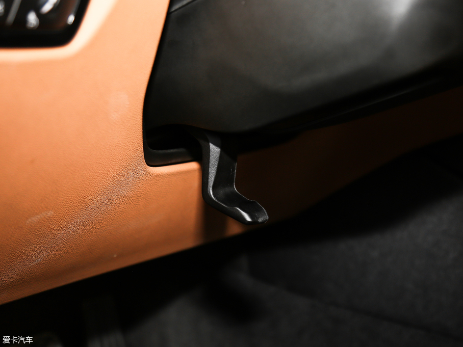 2020R3ϵ 325Li װl(f)