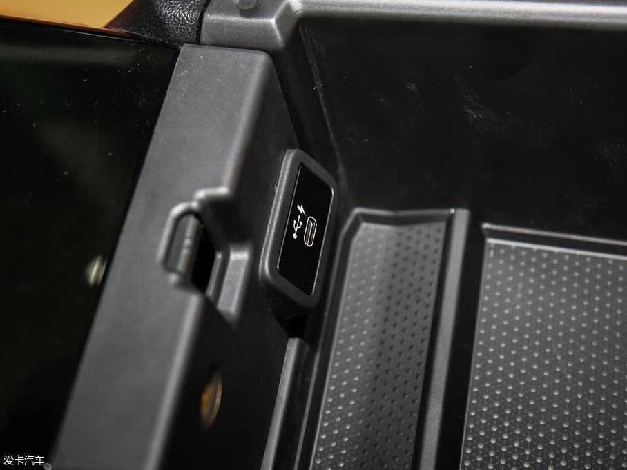 2020R3ϵ 325Li װl