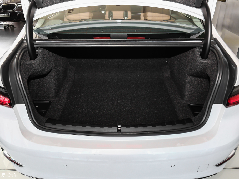 2020R3ϵ 325Li װl