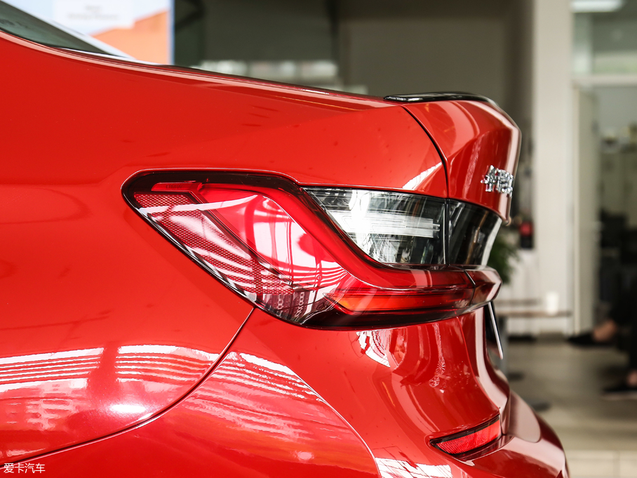 2020R3ϵ 325Li M\ҹb