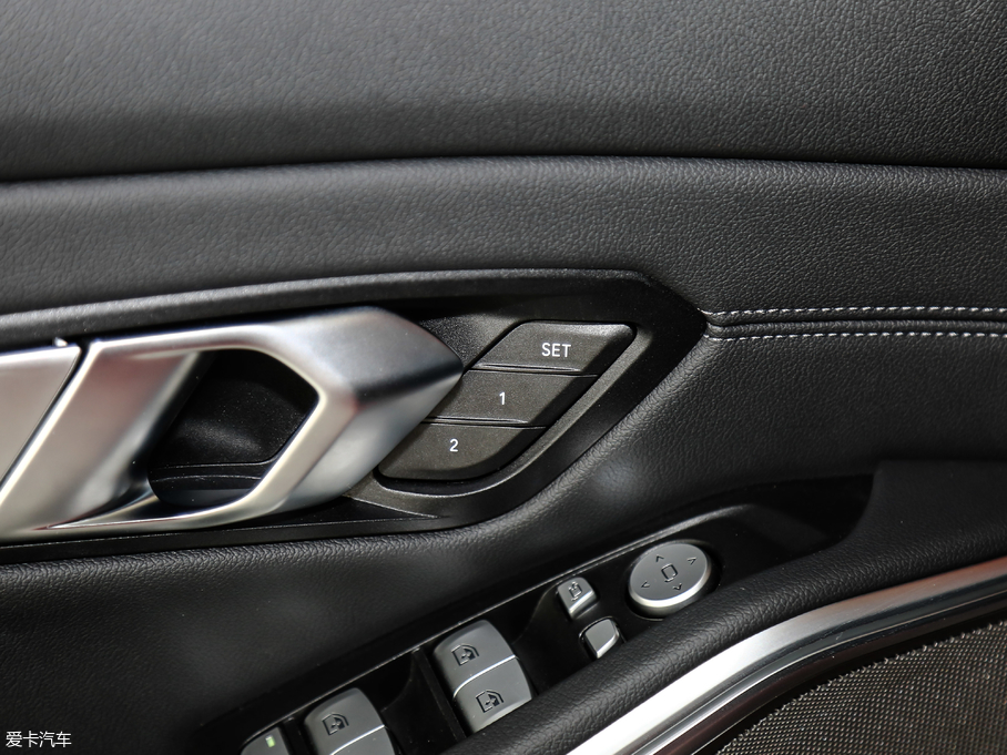 2020R3ϵ 325Li M\ҹb