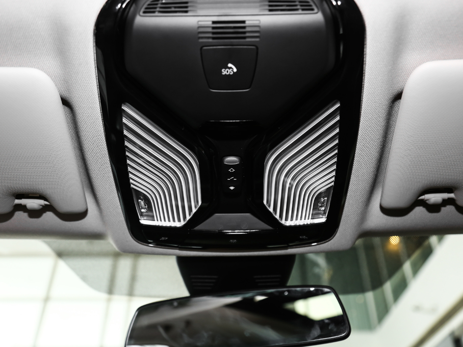 2020R3ϵ 325Li M\ҹb