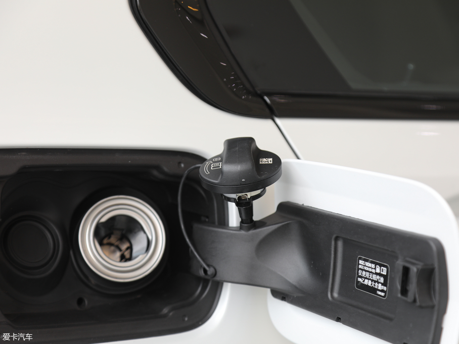 2020R3ϵ 325Li M\ҹb