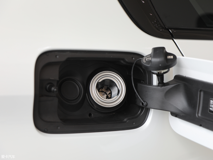 2020R3ϵ 325Li M\ҹb