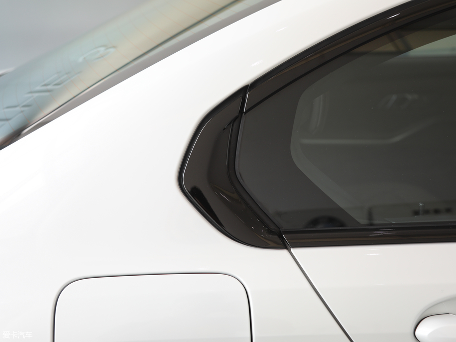 2020R3ϵ 325Li M\ҹb