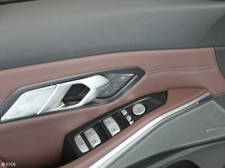 2020R3ϵ 325Li M\ҹb