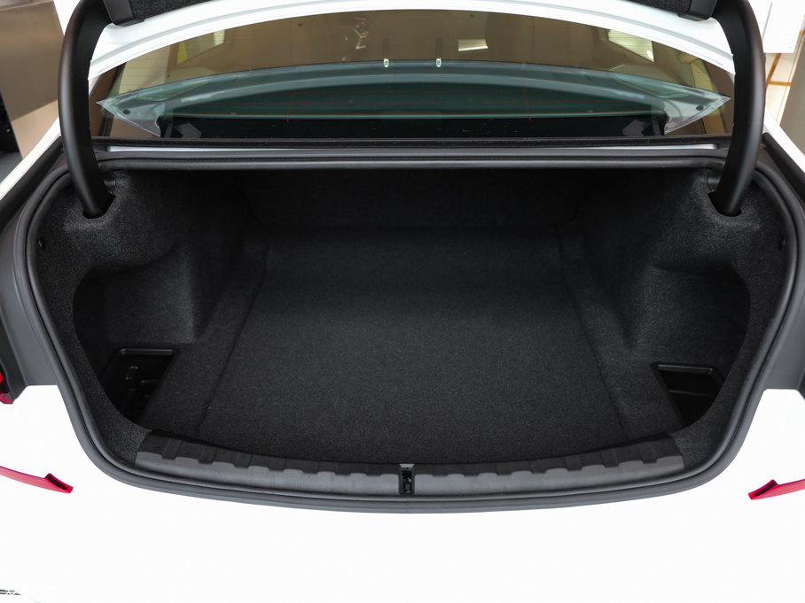 2020R3ϵ 325Li M\ҹb