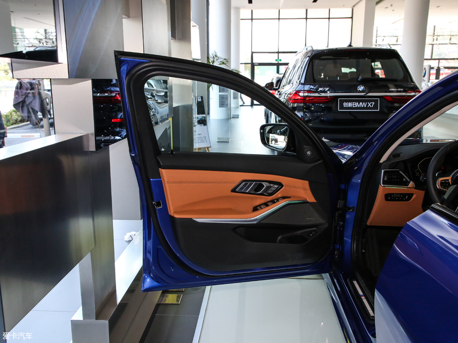 2020R3ϵ 325Li M\b