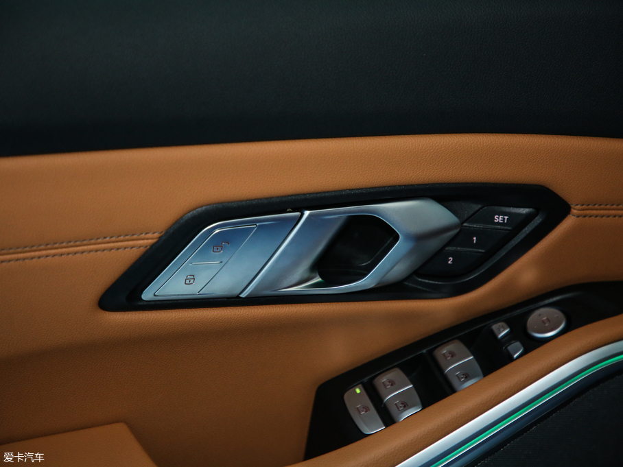 2020R3ϵ 325Li M\(yn)(dng)b