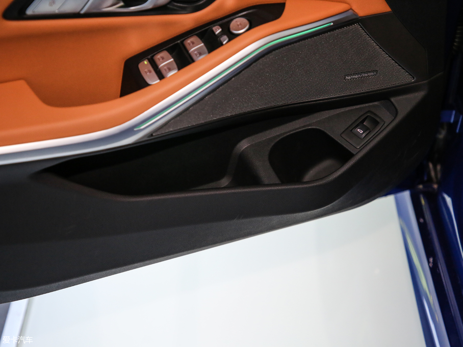 2020R3ϵ 325Li M\b