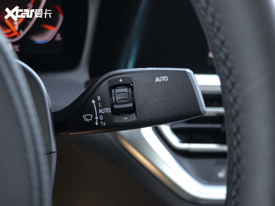 2020��R3ϵ 330i M�\����ҹ���b