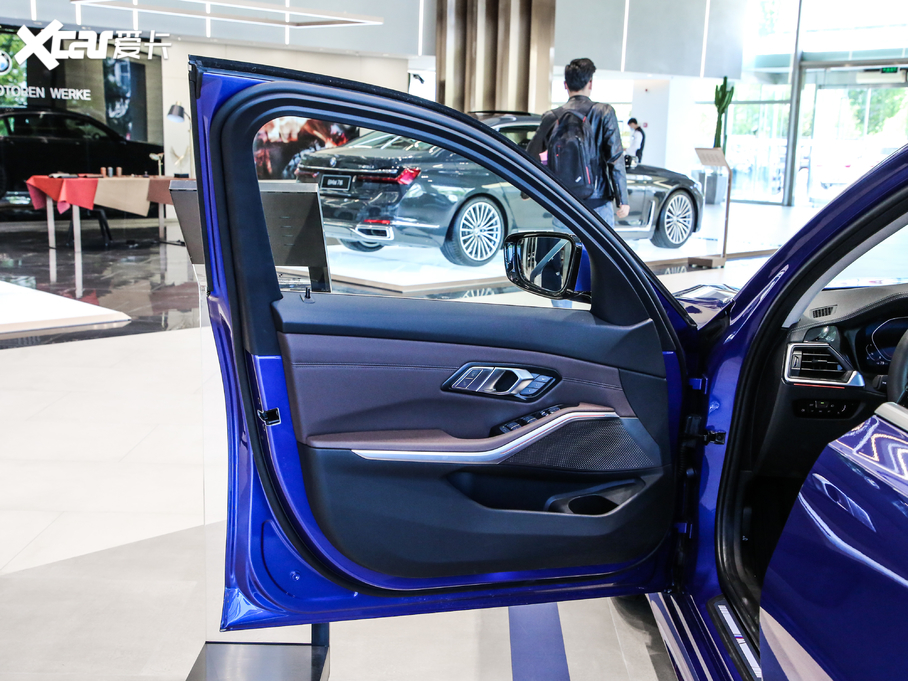 2020R3ϵ Ŀ 325Li xDrive M\b