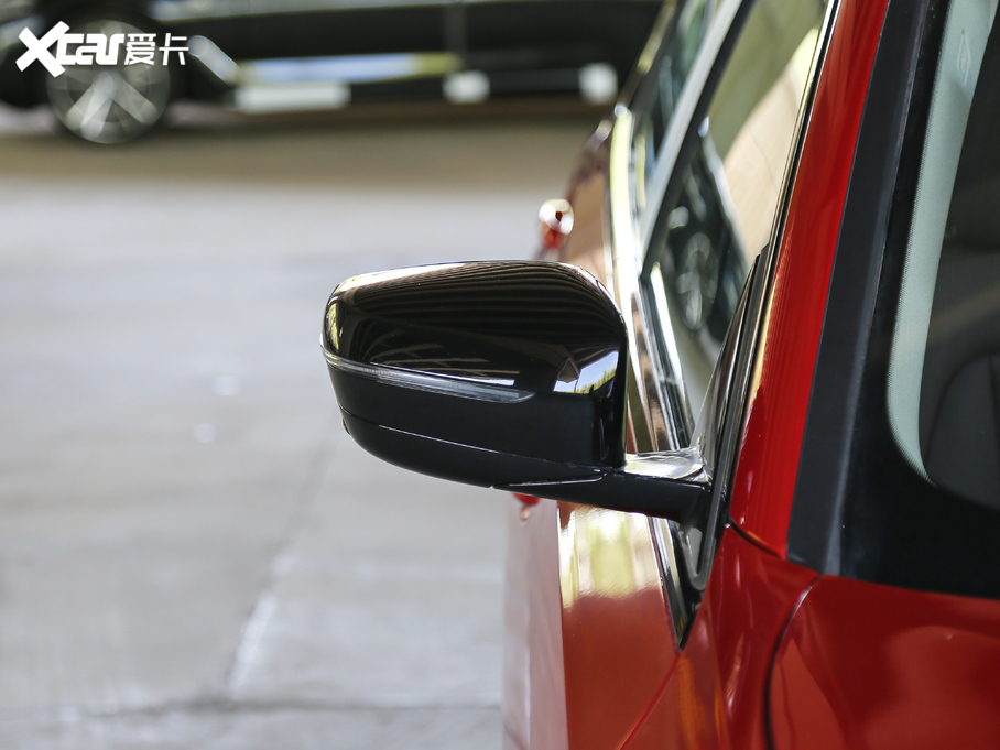 2020R3ϵ Ŀ 325Li M\ҹb