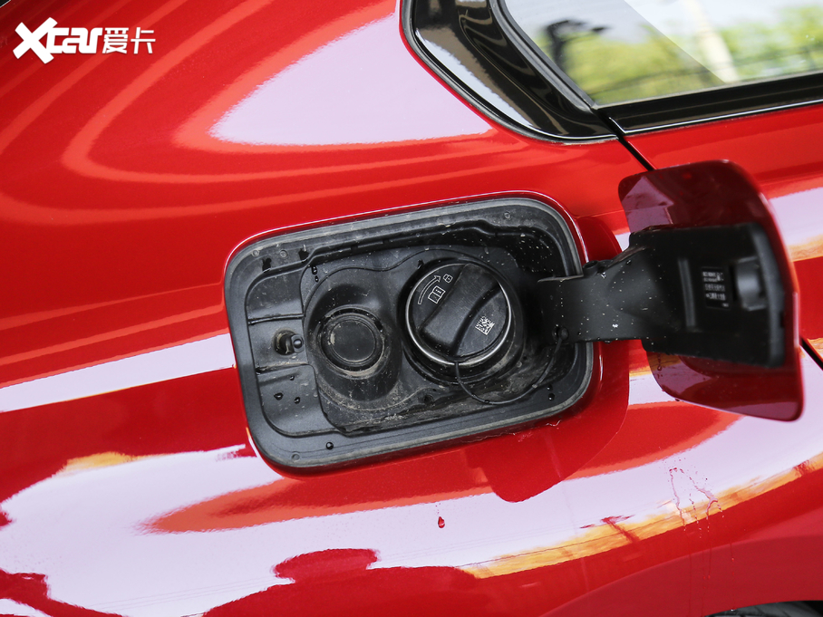 2020��R3ϵ �Ŀ� 325Li M�\����ҹ���b