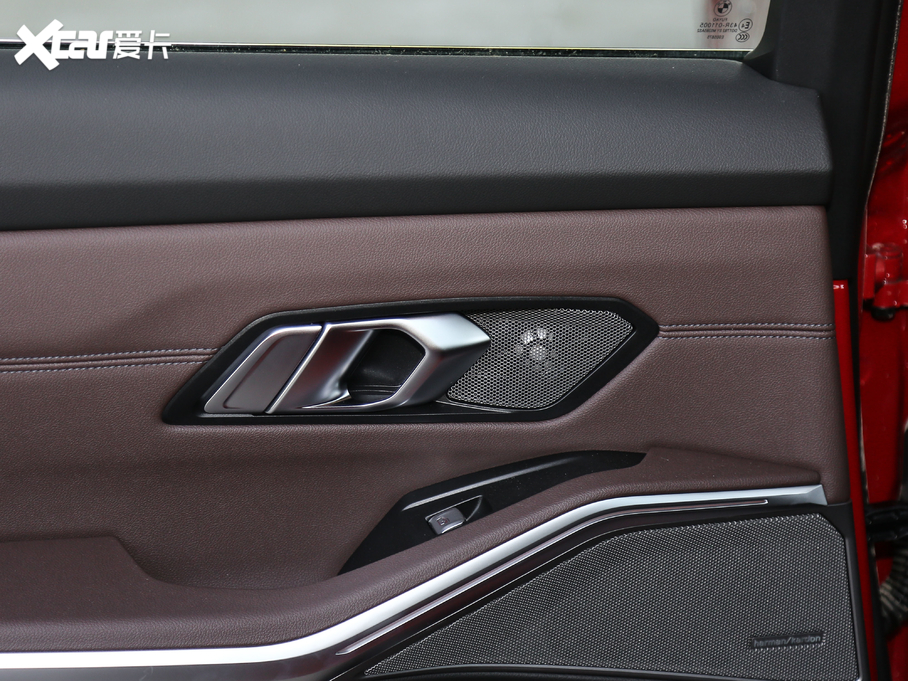 2020��R3ϵ �Ŀ� 325Li M�\����ҹ���b