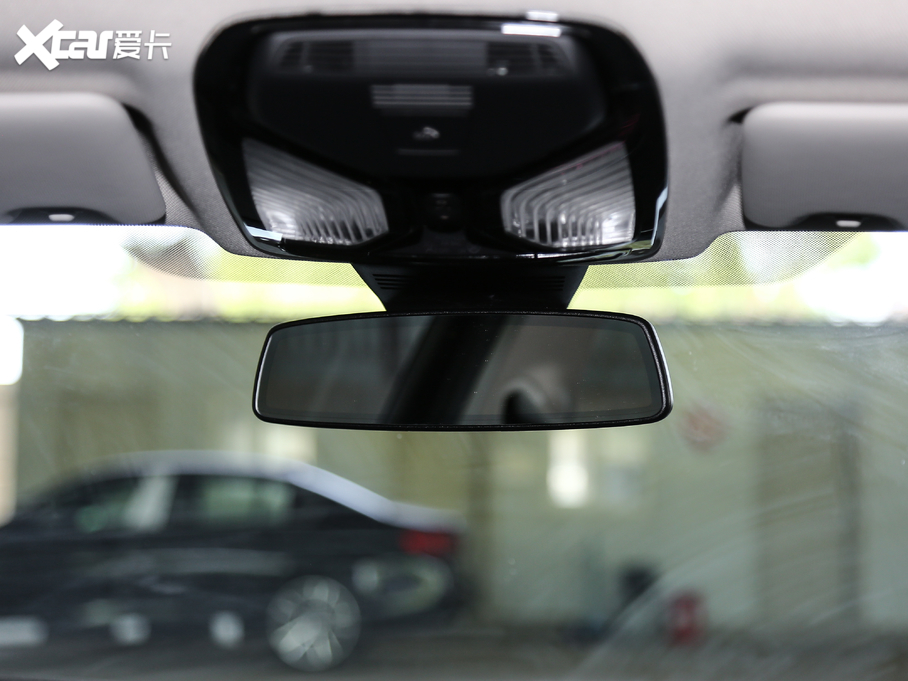 2020R3ϵ Ŀ 325Li M\ҹb