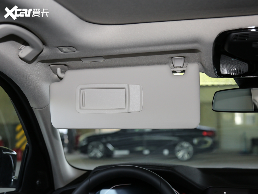 2020R3ϵ Ŀ 325Li M\ҹb