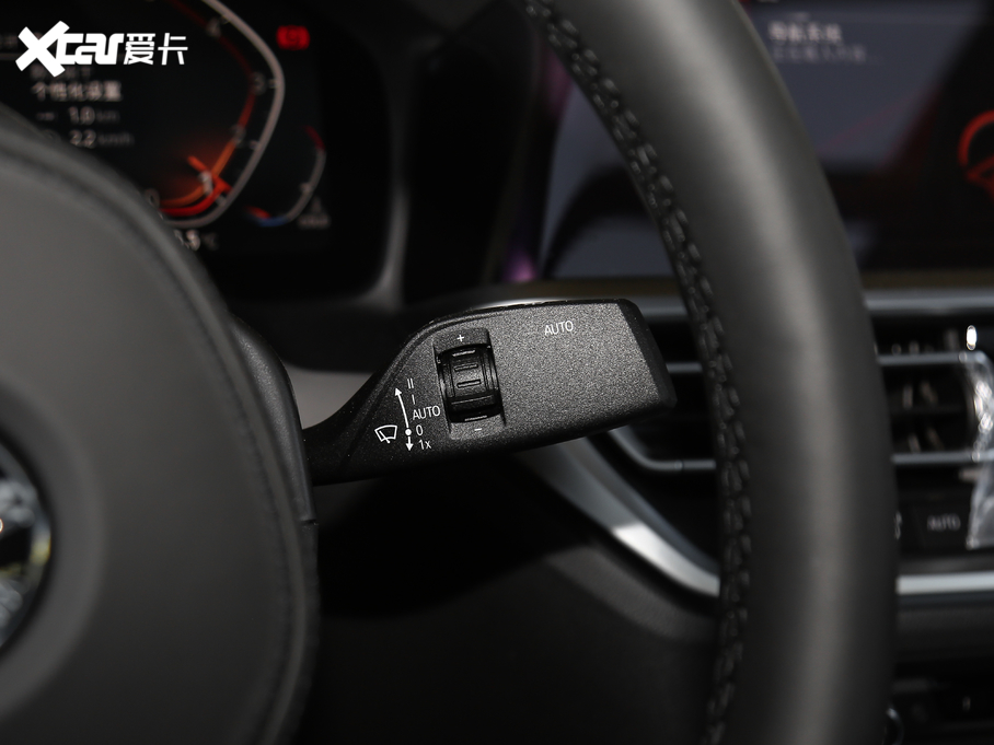 2020R3ϵ Ŀ 325Li M\ҹb