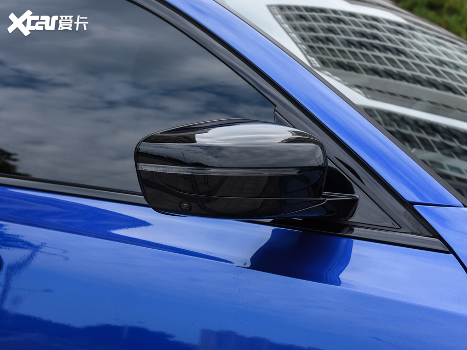 2020��R3ϵ 330Li M�\(y��n)��(d��ng)��ҹ���b