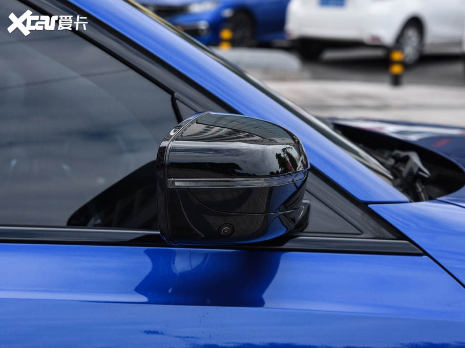 2020��R3ϵ 330Li M�\����ҹ���b