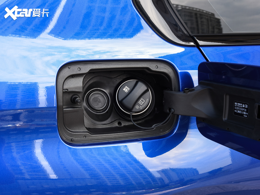 2020��R3ϵ 330Li M�\����ҹ���b