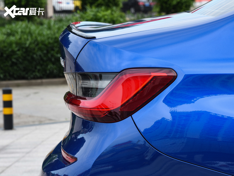 2020R3ϵ 330Li M\ҹb