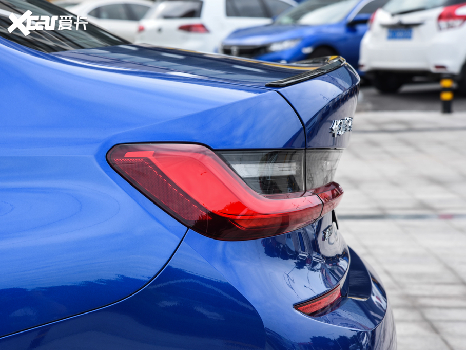 2020R3ϵ 330Li M\(yn)(dng)ҹb