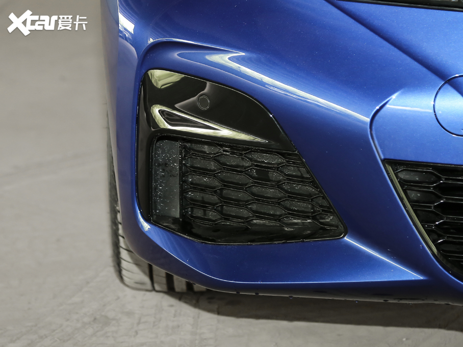 2020��R3ϵ �Ŀ� 325i M�\����ҹ���b