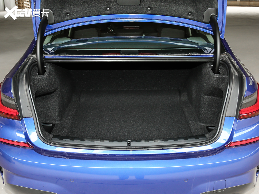 2020R3ϵ Ŀ 325i M\ҹb