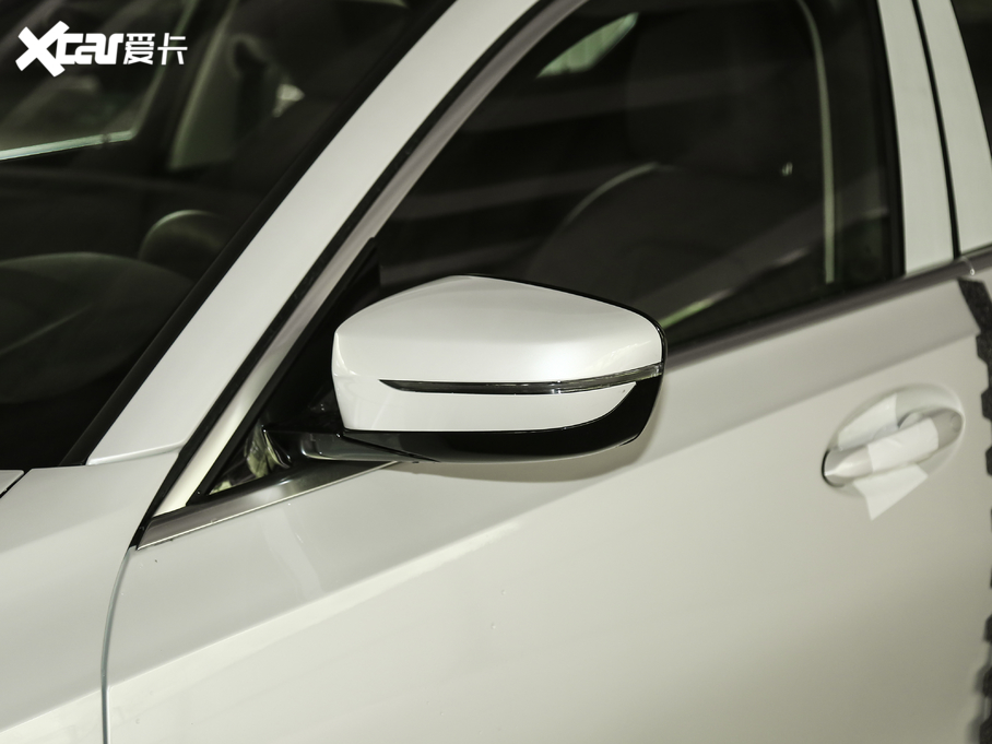 2020��R3ϵ �Ŀ� 325i M�\�����b