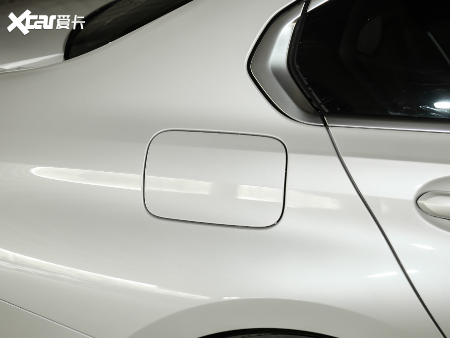 2020��R3ϵ �Ŀ� 325i M�\�����b