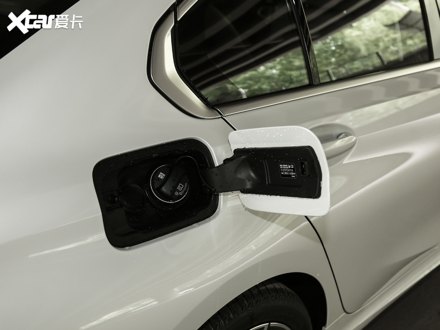 2020��R3ϵ �Ŀ� 325i M�\�����b