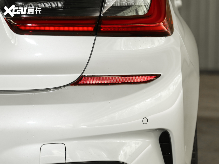 2020��R3ϵ �Ŀ� 325i M�\�����b