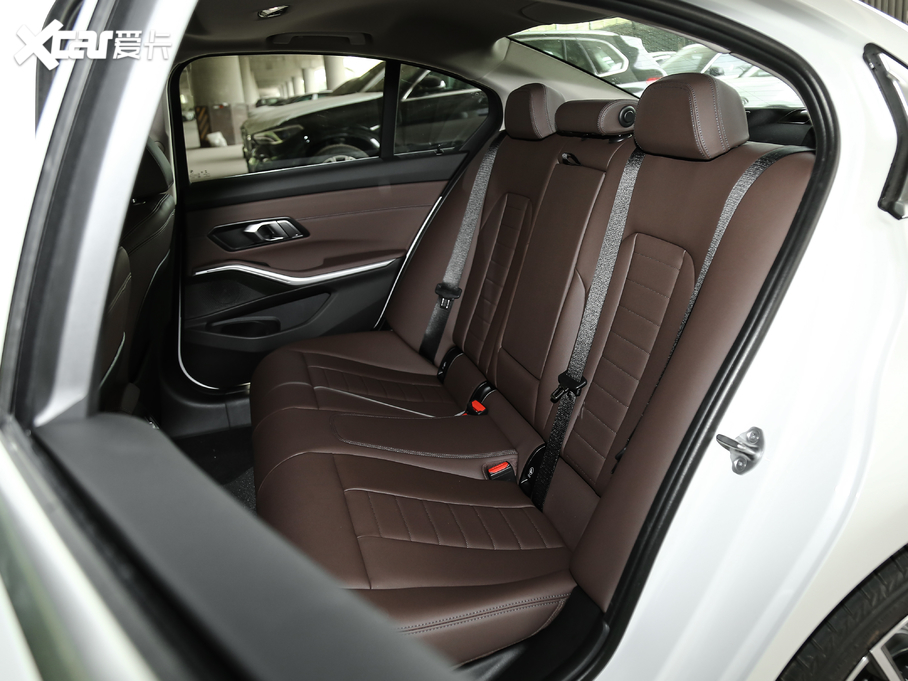 2020��R3ϵ �Ŀ� 325i M�\�����b