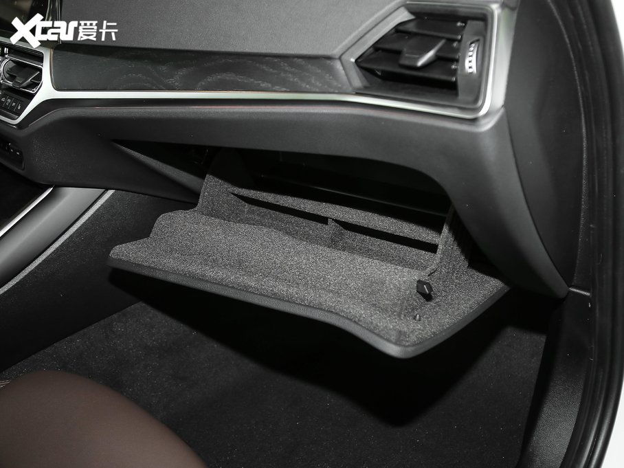 2020��R3ϵ �Ŀ� 325i M�\�����b