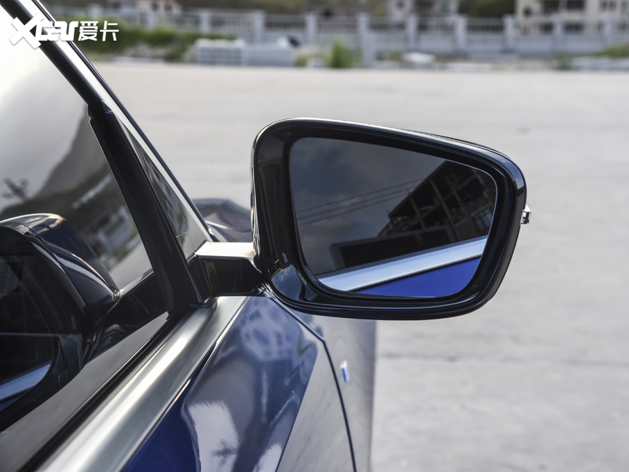 2020��R3ϵ �Ŀ� 325i M�\�����b