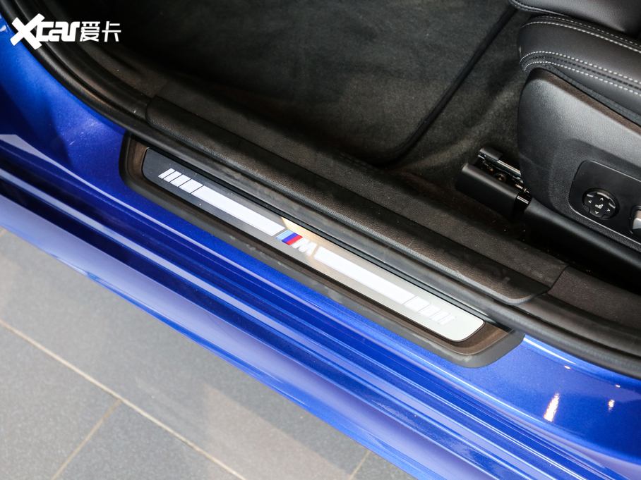 2020��R3ϵ �Ŀ� 325Li M�\����ҹ���b