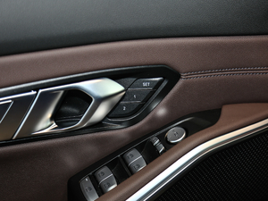 2020325i M\(yn)(dng)b g