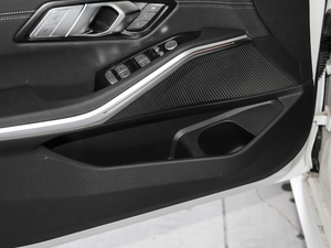 2020Ŀ 325Li M\b ǰTg