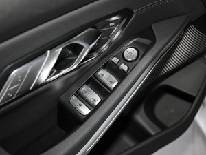 2020Ŀ 325Li M\b {܇ƅ^	