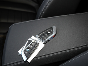 2020Ŀ 325Li M\b ܇耳