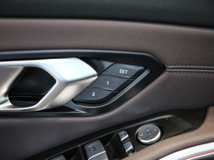 2020Ŀ 325Li xDrive M\(yn)(dng)b g