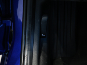 2020Ŀ 325Li xDrive M\(yn)(dng)b п؅^(q)