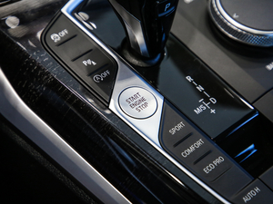 2020Ŀ 325Li xDrive M\(yn)(dng)b п؅^(q)