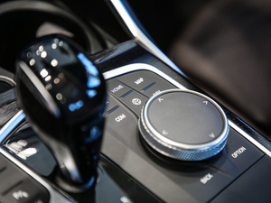 2020Ŀ 325Li xDrive M\(yn)(dng)b п؅^(q)