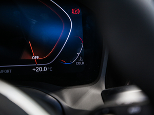 2020Ŀ 325Li xDrive M\b п؅^